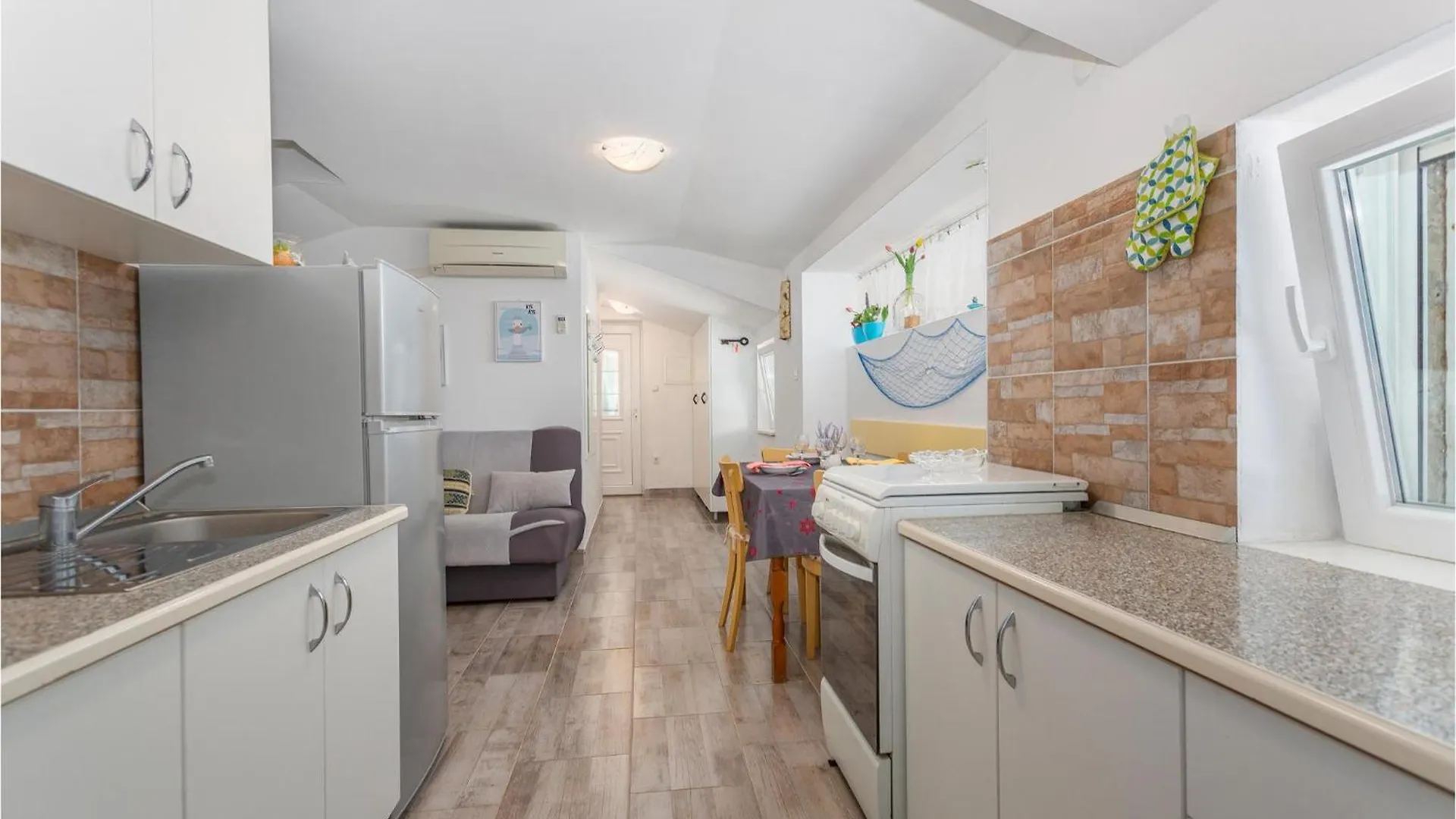 Awesome Home In Risika With Kitchen 0*,  Croácia