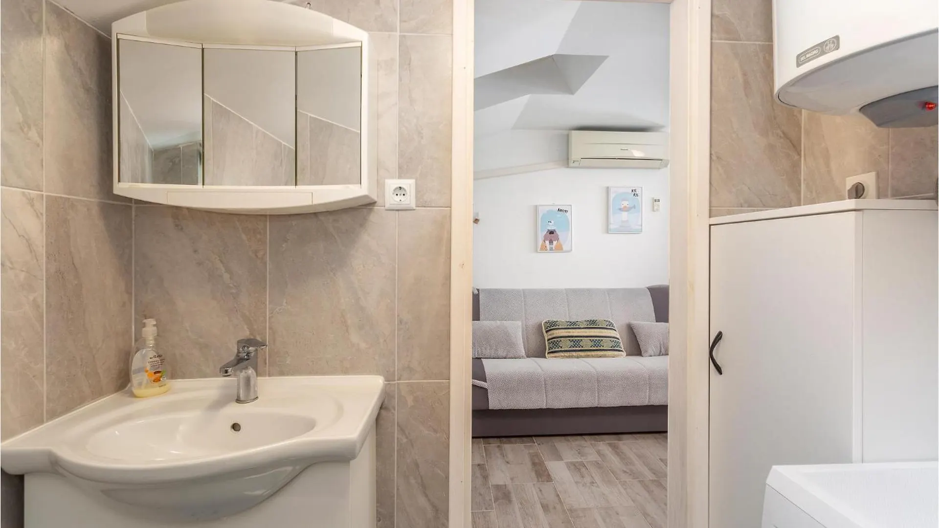 Awesome Home In Risika With Kitchen Croácia